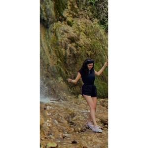 Meet your Posher, Ana